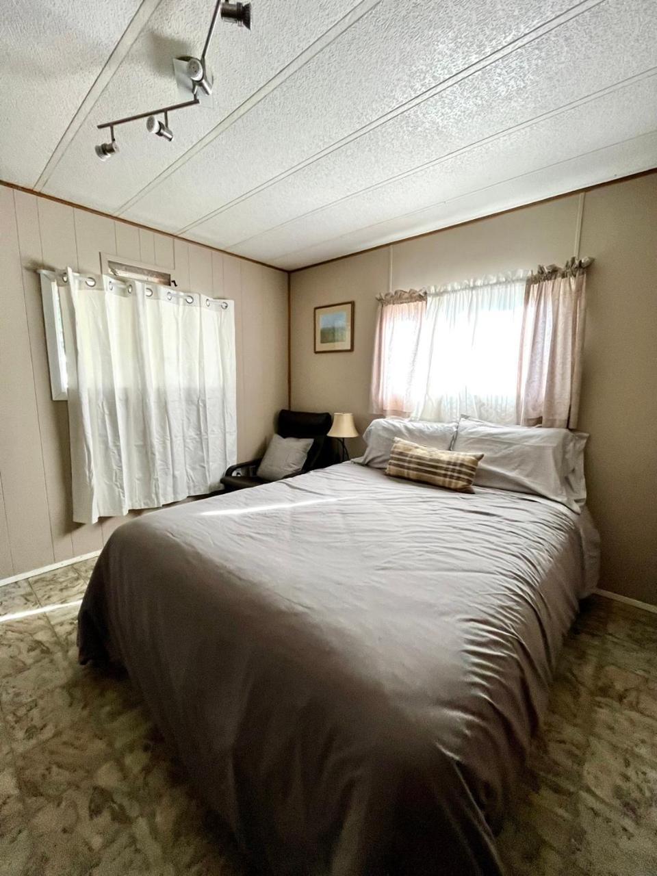 Roberts Roost Resort Quesnel Exterior photo